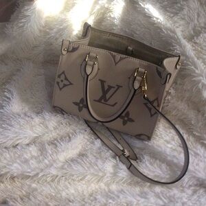 Louis Vuitton Gray Shoulder Bag with Monogram Design